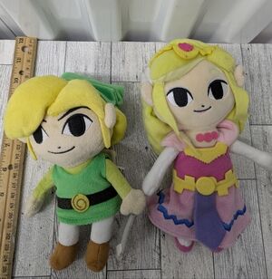 the Legend Of Zelda Adventurous Green and Pink Plush Toy Duo